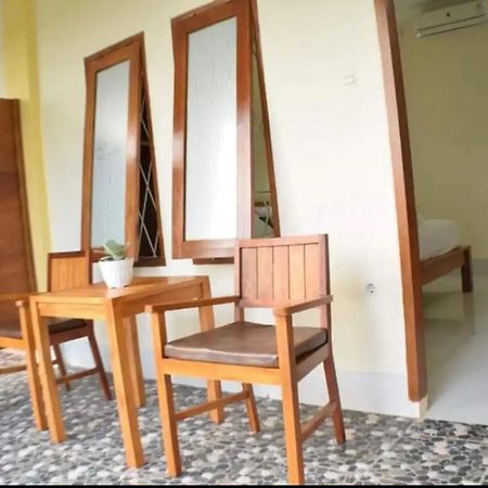 KJ Inn Senggigi Bagian luar foto